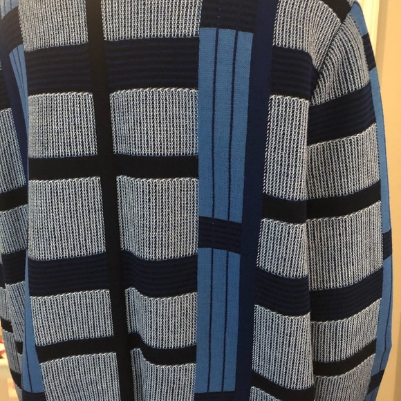 The sweater that is unstoppable! Bold, elegant and beautiful wearing ST JOHN! - Picture 6 of 10